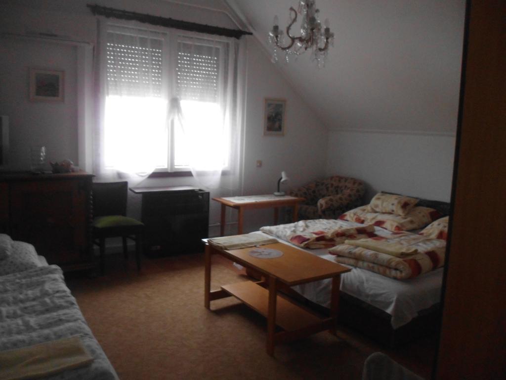 Sarkadi Apartman Hajdúszoboszló Exteriör bild