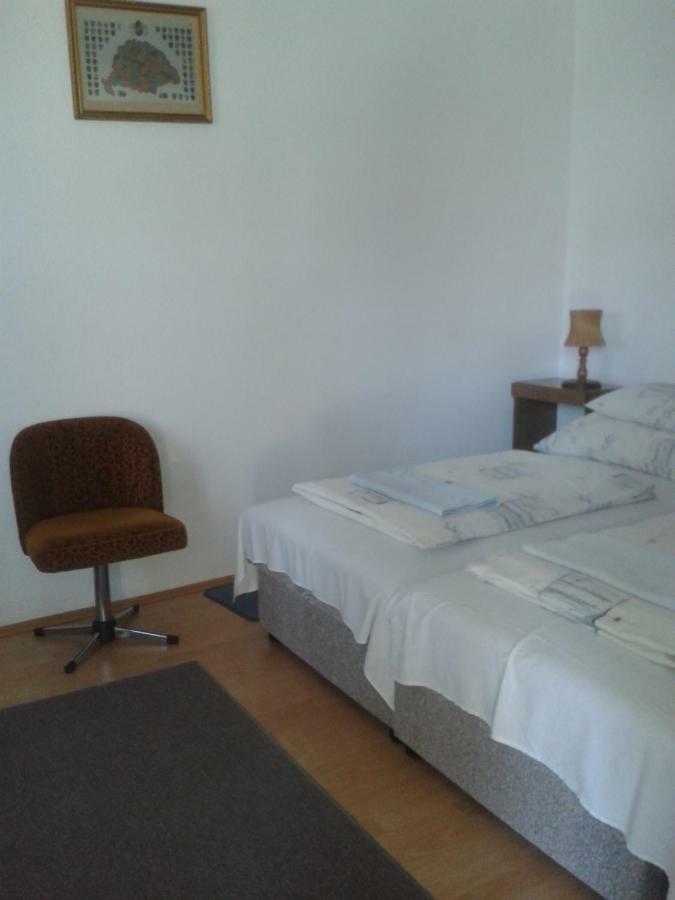 Sarkadi Apartman Hajdúszoboszló Exteriör bild