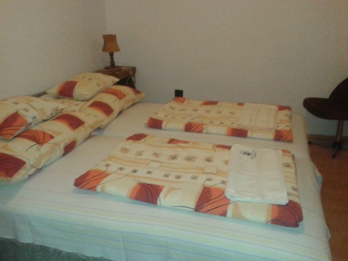 Sarkadi Apartman Hajdúszoboszló Exteriör bild